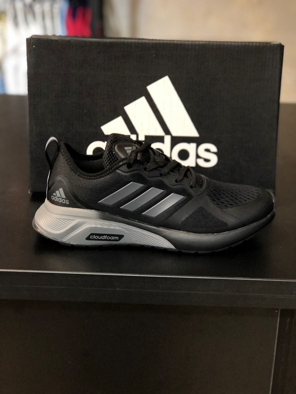 کتونی‌وارداتی‌ادیداس‌کلودفوم‌‌ تمام‌مشکی‌طوسی‌